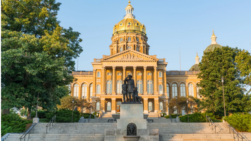 Iowa Legislature Adjourns Sine Die
